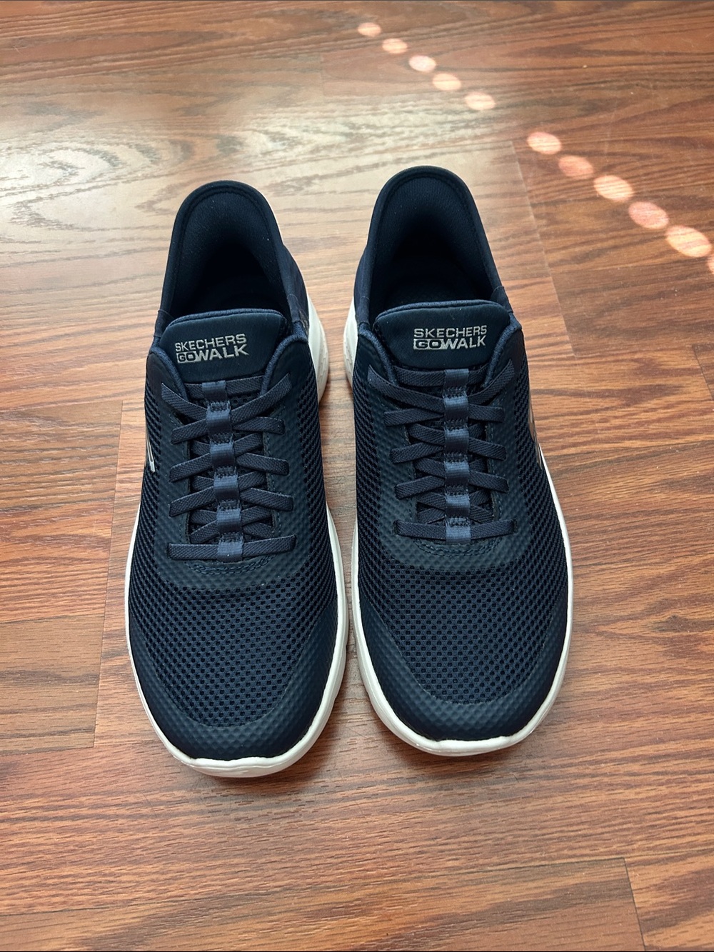 Skechers GOwalk Women's Navy and White Knit Slip-On Sneakers sz 8.5. New w/o tag - Picture 6 of 6